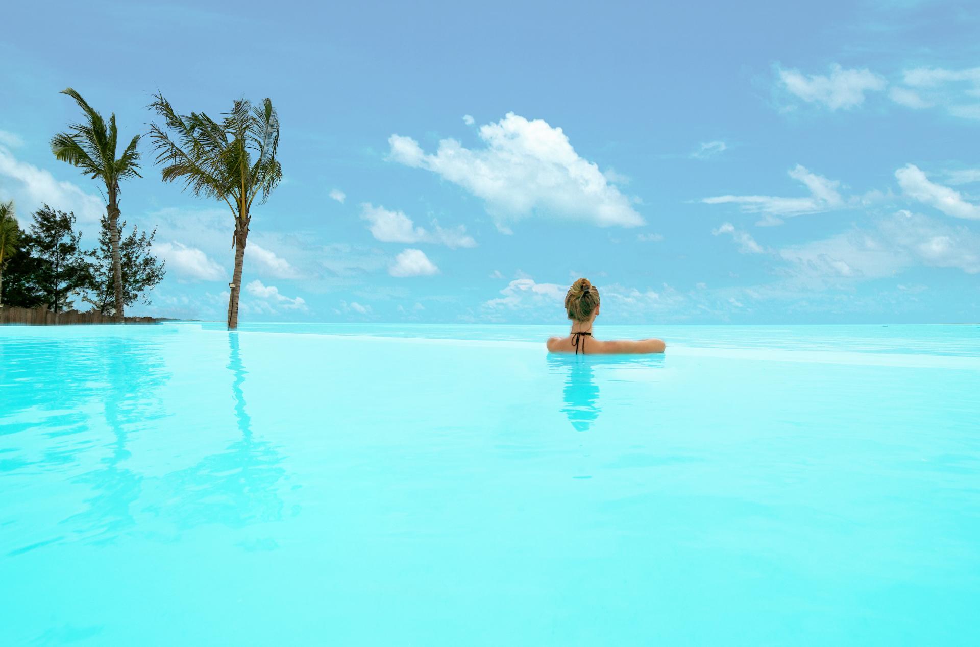 Zanbluu Beach Hotel キウェンワ エクステリア 写真